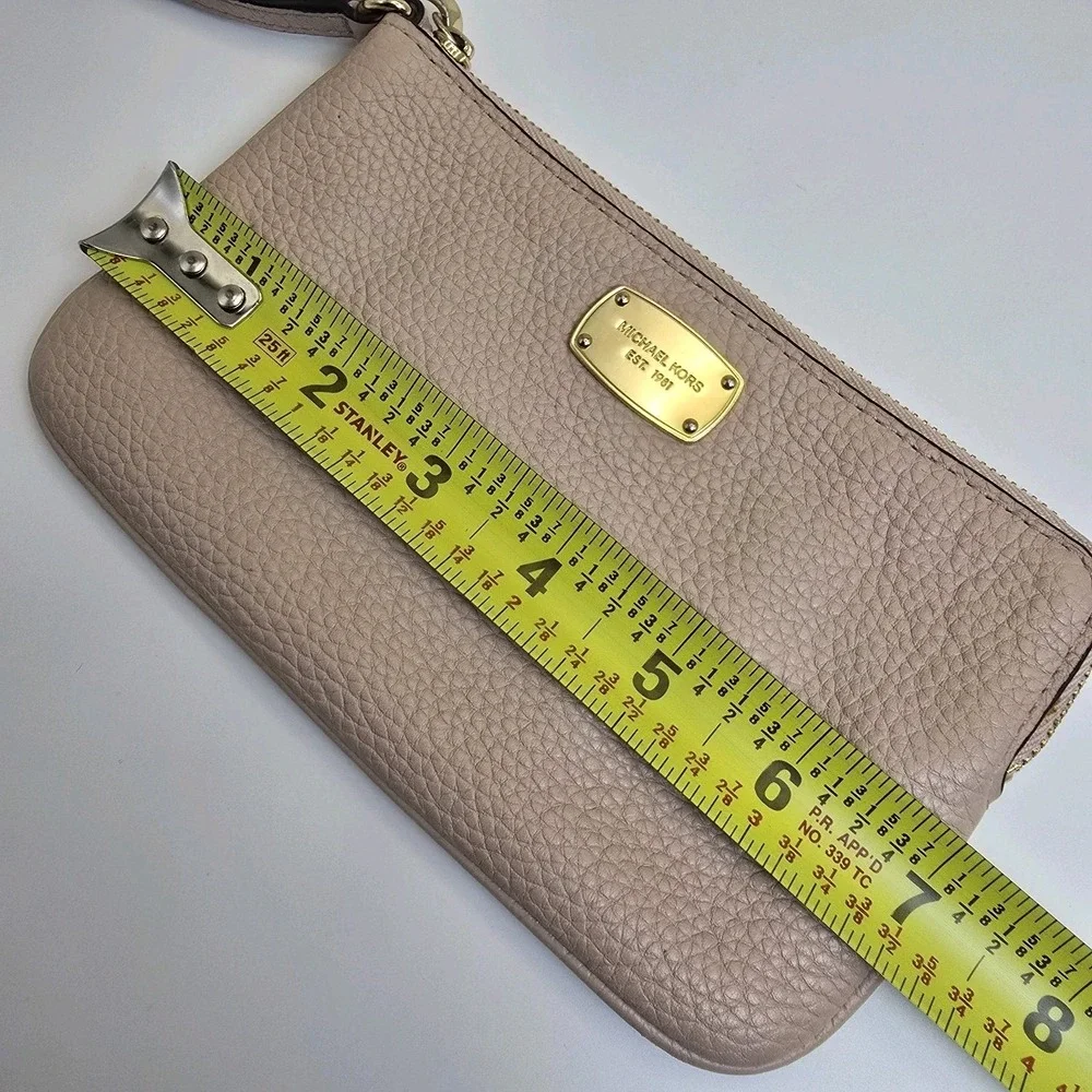 Michael Kors Pebbled Leather Wristlet Clutch Wallet Blush Pink Zip Top Gold Tone